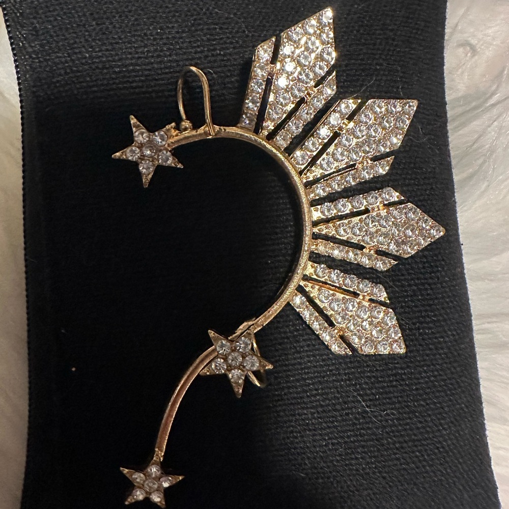 Gold Starburst Ear Cuff